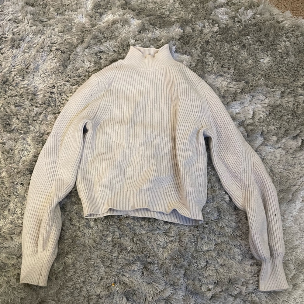 Cropped Zara cream color sweater Sz S